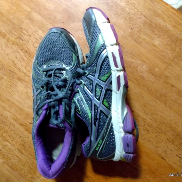 Sneakers - Picture 1 of 1